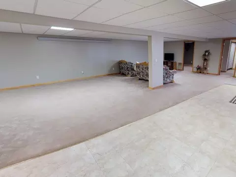 2583 Jonathan Dr N, Mandan, ND 58554 photo 17