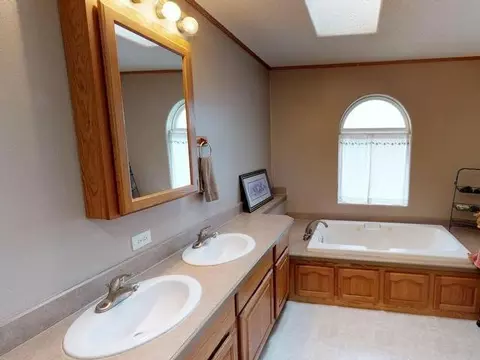 2583 Jonathan Dr N, Mandan, ND 58554 photo 14