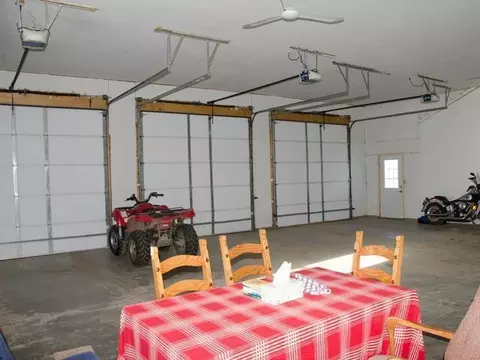 2583 Jonathan Dr N, Mandan, ND 58554 photo 23
