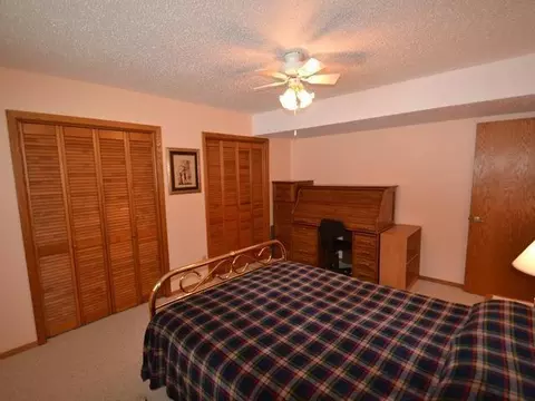 313 Brandon Dr E, Bismarck, ND 58503 photo 25
