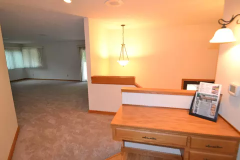 313 Brandon Dr E, Bismarck, ND 58503 photo 8