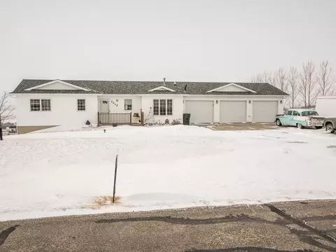 7312 Alpine Ln, Bismarck, ND 58503 photo 1