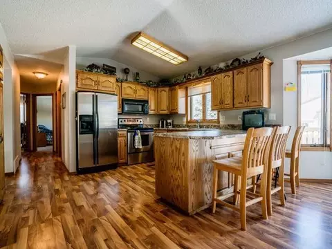 222 Stuttgart Dr, Bismarck, ND 58504 photo 12