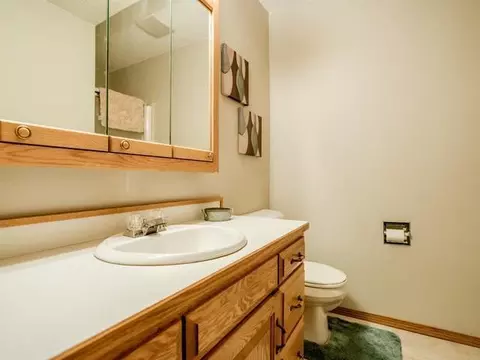 222 Stuttgart Dr, Bismarck, ND 58504 photo 27