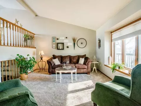 222 Stuttgart Dr, Bismarck, ND 58504 photo 6