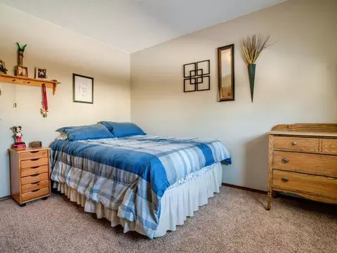 222 Stuttgart Dr, Bismarck, ND 58504 photo 20