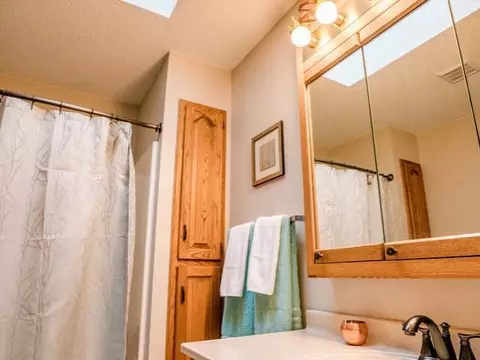 222 Stuttgart Dr, Bismarck, ND 58504 photo 18