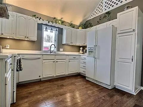 1616 12 Ave SE, Mandan, ND 58554 photo 3