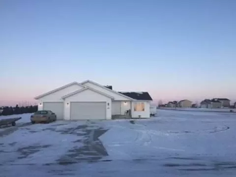6801 Derek Dr, Bismarck, ND 58504 photo 1