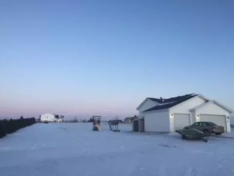 6801 Derek Dr, Bismarck, ND 58504 photo 2