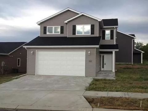 4118 Huron Dr, Bismarck, ND 58503 photo 1