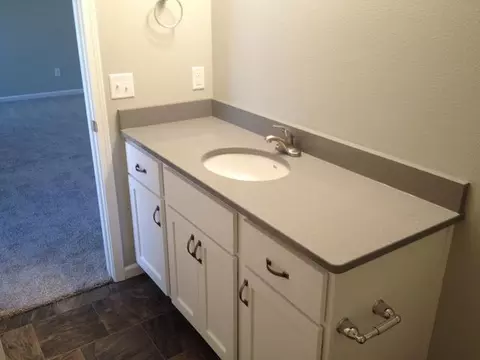 4118 Huron Dr, Bismarck, ND 58503 photo 8