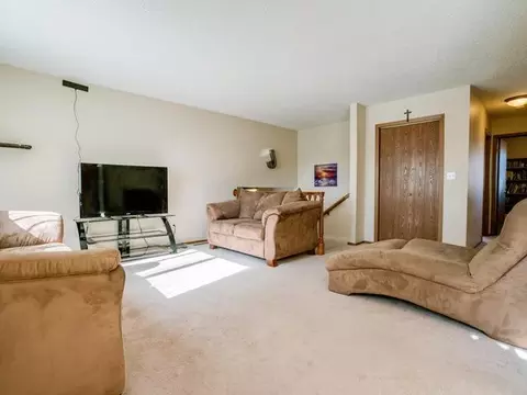 80 Custer Dr, Lincoln, ND 58504 photo 5
