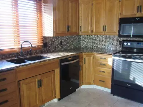 2515 Boulevard Ave E, Bismarck, ND 58501 photo 8