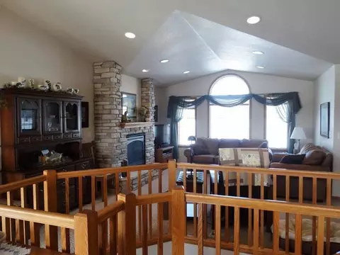 7455 Brook Loop, Bismarck, ND 58503 photo 6