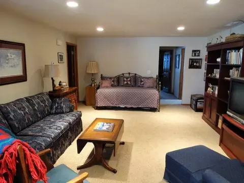 7455 Brook Loop, Bismarck, ND 58503 photo 17