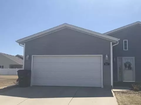 147 Lorrain Dr, Bismarck, ND 58503 photo 1