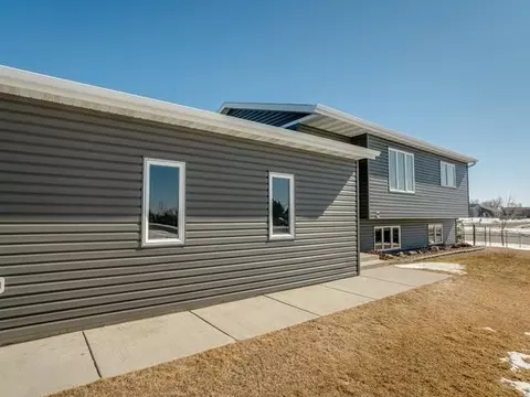 4500 40th Ave NW, Mandan, ND 58554 photo 22