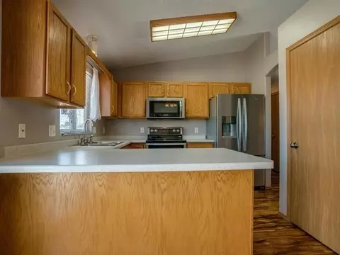 4500 40th Ave NW, Mandan, ND 58554 photo 3