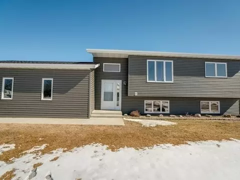 4500 40th Ave NW, Mandan, ND 58554 photo 23