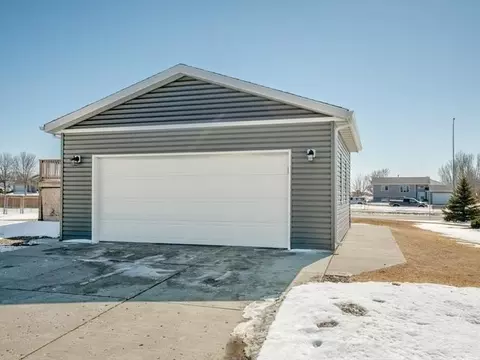 4500 40th Ave NW, Mandan, ND 58554 photo 21