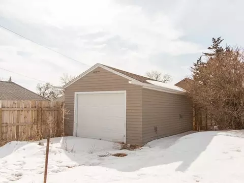 210 3rd Ave NE, Mandan, ND 58554 photo 19
