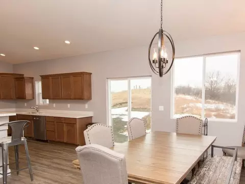 2401 Macedonia Ave SE, Mandan, ND 58554 photo 9