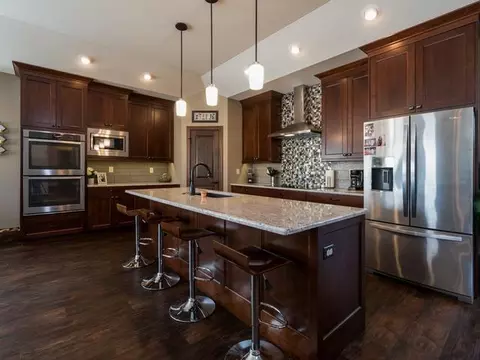 5125 Cornice Dr, Bismarck, ND 58503 photo 2