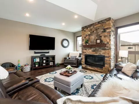 5125 Cornice Dr, Bismarck, ND 58503 photo 3