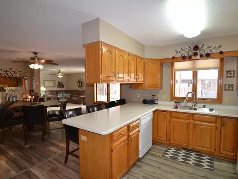 1952 Capitol Ave E, Bismarck, ND 58501 photo 11