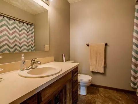 806 4th Ave NE, Mandan, ND 58554 photo 19