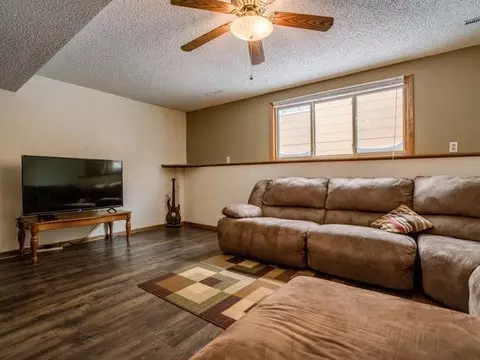 806 4th Ave NE, Mandan, ND 58554 photo 27