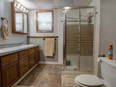 806 4th Ave NE, Mandan, ND 58554 photo 22