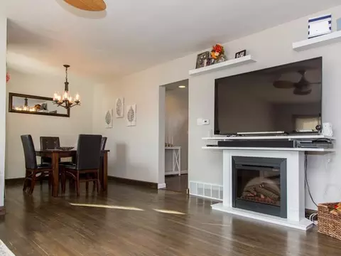208 Division St NW, Mandan, ND 58554 photo 7