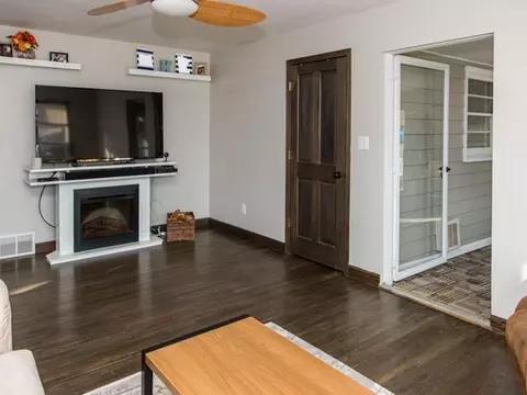 208 Division St NW, Mandan, ND 58554 photo 6