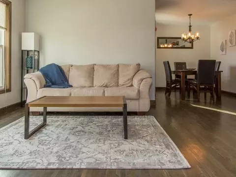 208 Division St NW, Mandan, ND 58554 photo 4