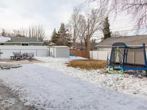 208 Division St NW, Mandan, ND 58554 photo 31
