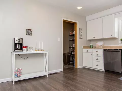 208 Division St NW, Mandan, ND 58554 photo 13