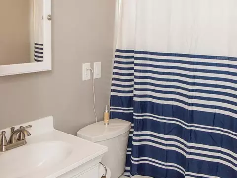 208 Division St NW, Mandan, ND 58554 photo 20