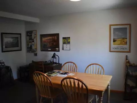 434 Sunset Pl, Bismarck, ND 58504 photo 5