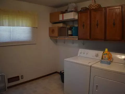 434 Sunset Pl, Bismarck, ND 58504 photo 9