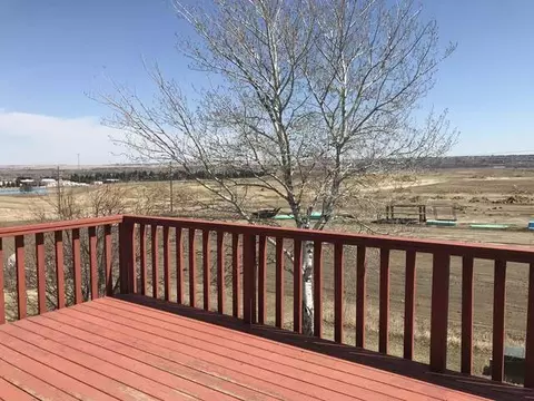 720 8th Ave NE, Mandan, ND 58554 photo 2