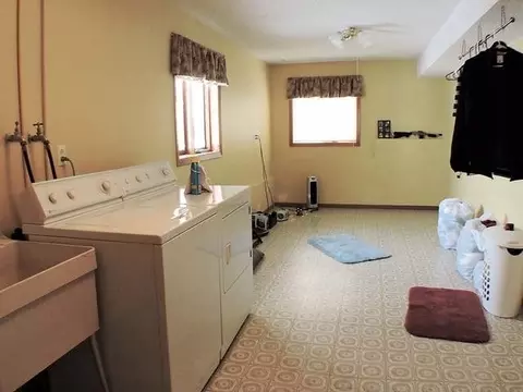720 8th Ave NE, Mandan, ND 58554 photo 17