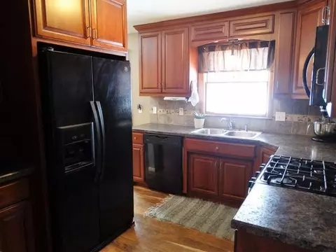 1220 E Coulee Rd, Bismarck, ND 58501 photo 7