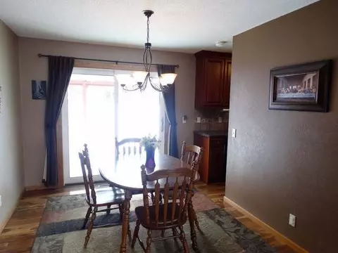 1220 E Coulee Rd, Bismarck, ND 58501 photo 9