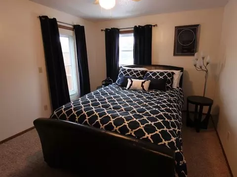 725 Wachter Ave E, Bismarck, ND 58503 photo 5