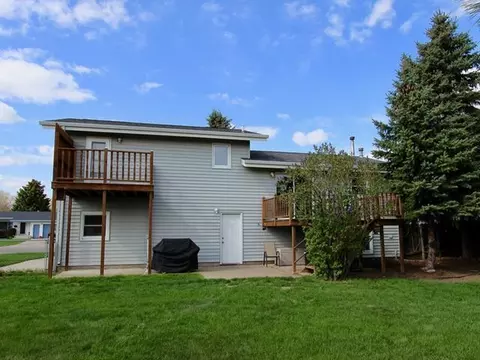 725 Wachter Ave E, Bismarck, ND 58503 photo 7