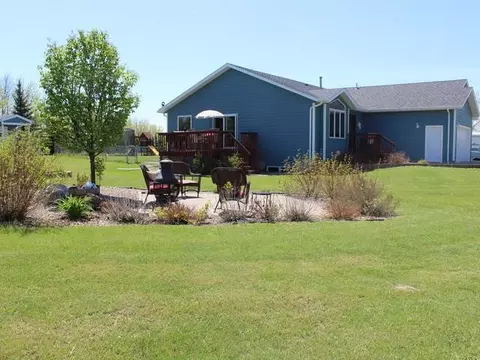 4013 Cedar Pl, Bismarck, ND 58503 photo 3