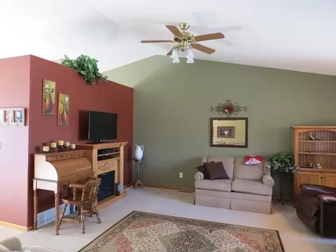 1404 12th Ave SE, Mandan, ND 58554 photo 5