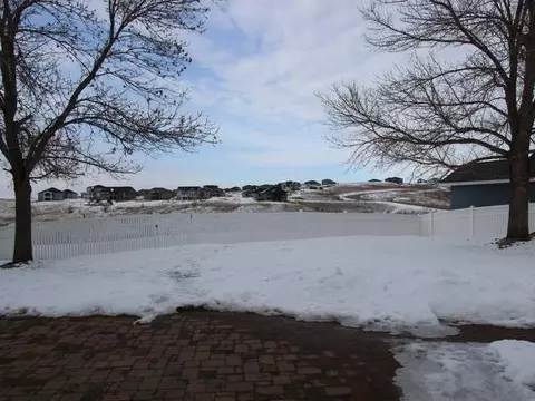 1400 Territory Dr, Bismarck, ND 58503 photo 7